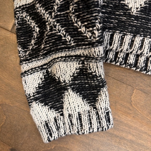 Lucky Brand Monochrome Tribal Pattern Sweater - Picture 2 of 5